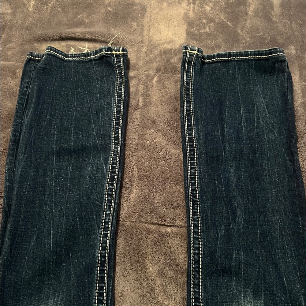 Miss Me Indigo Jeans with Floral Embroidery 28x32 - Picture 9 of 10